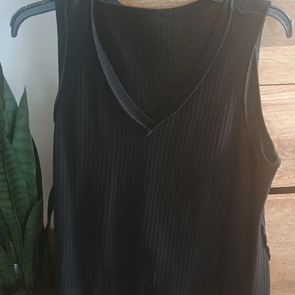 Lot Lf Women's Tops - Picture 9 of 16